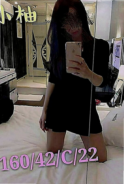 下營外賣茶：言凌 |鄰家妹妹|168cm|53kg|C罩杯|19歲|熱情健談主動 床上淫蕩破表  滿足你各個感官 叫床的聲音
