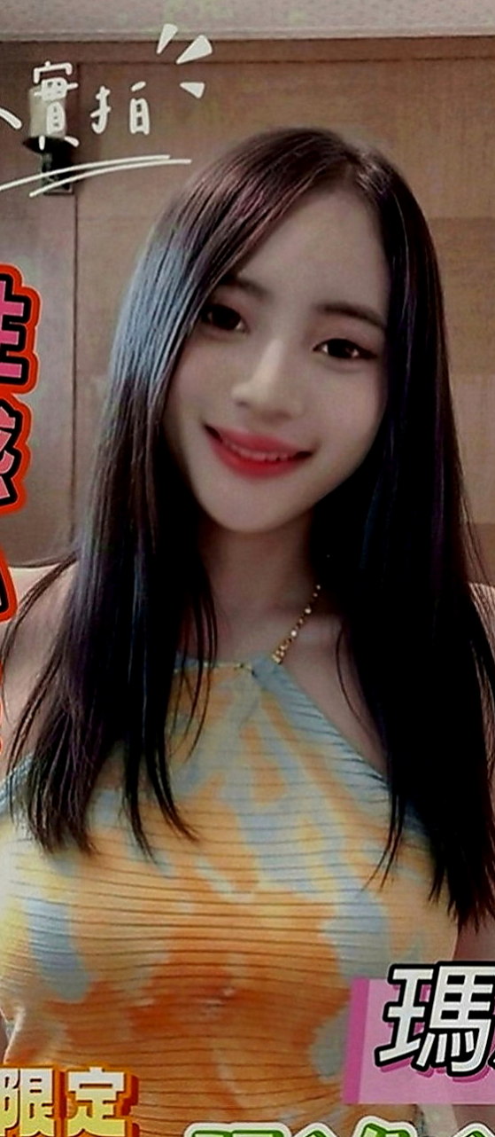 沙鹿外送服務：薇妮 |高中學妹|164cm|55kg|E罩杯|24歲|介紹：清純的外表 小隻馬的最愛 皮膚白嫩  小隻馬型 身高雖然不高 腰身算是體曼妙的