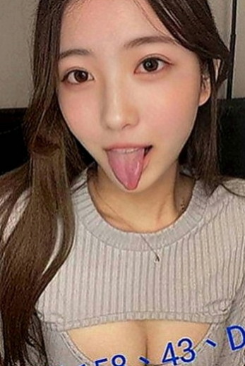 田寮外賣茶：虹穎 |雜誌模特兒|167cm|42kg|D罩杯|20歲|妹妹腿兒纖細雙膝可以彎曲到胸前，可讓你插得又深又密，  注意事項：要嘗試無套的請先跟我說明