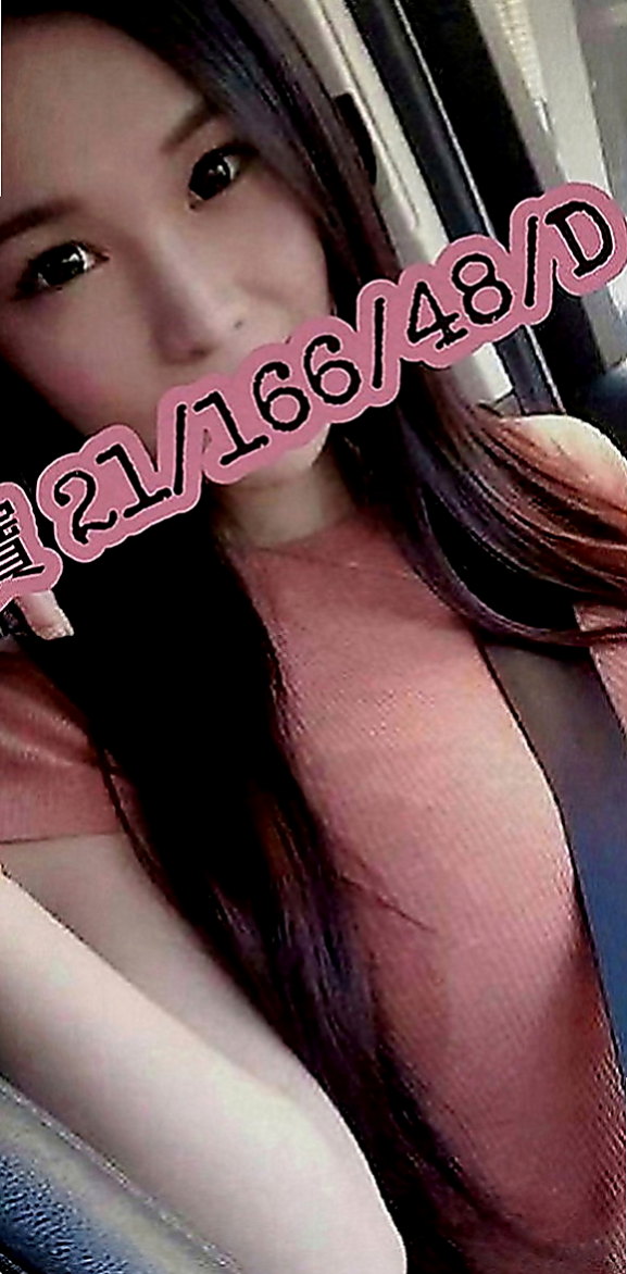 阿蓮按摩外送：小如 |美容助理|164cm|49kg|E罩杯|22歲|嬌小奶大，甜美清純可愛，很吸晴  看著清新可人，就想狠狠吃下一口