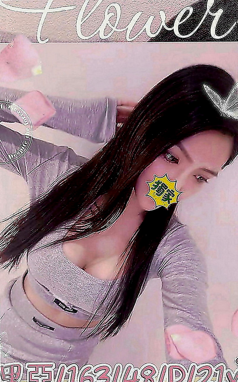 鳳山一夜情：小默 |幼齒學生妹|170cm|54kg|C罩杯|19歲|白嫩翹臀 很軟很Q 超會扭  很騷做愛 經常私下自己摳穴